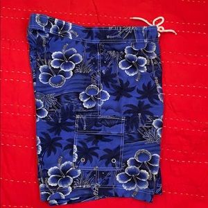 Men’s board shorts